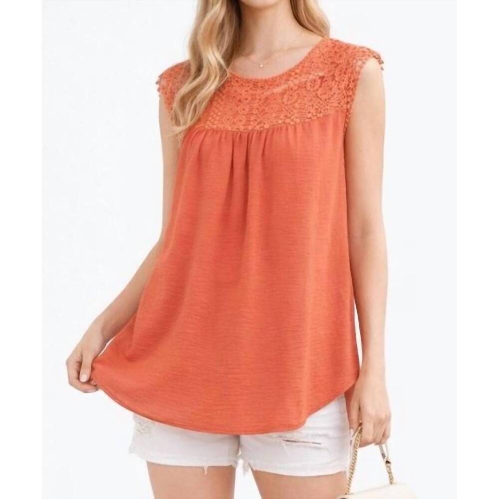 NEW HAILEY & CO lace yoke top in rust